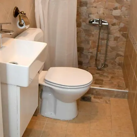 Studio On The With Private Garden *